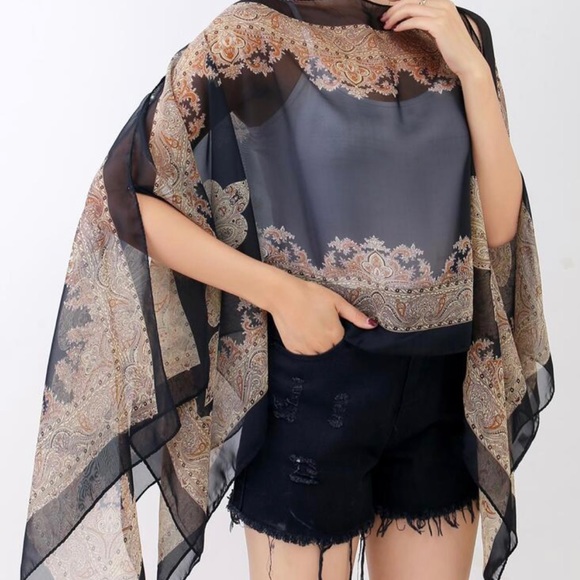 Graphic Sun Protection Fashion Shawl!🤎🖤🍍🍍🍍 - Picture 3 of 3